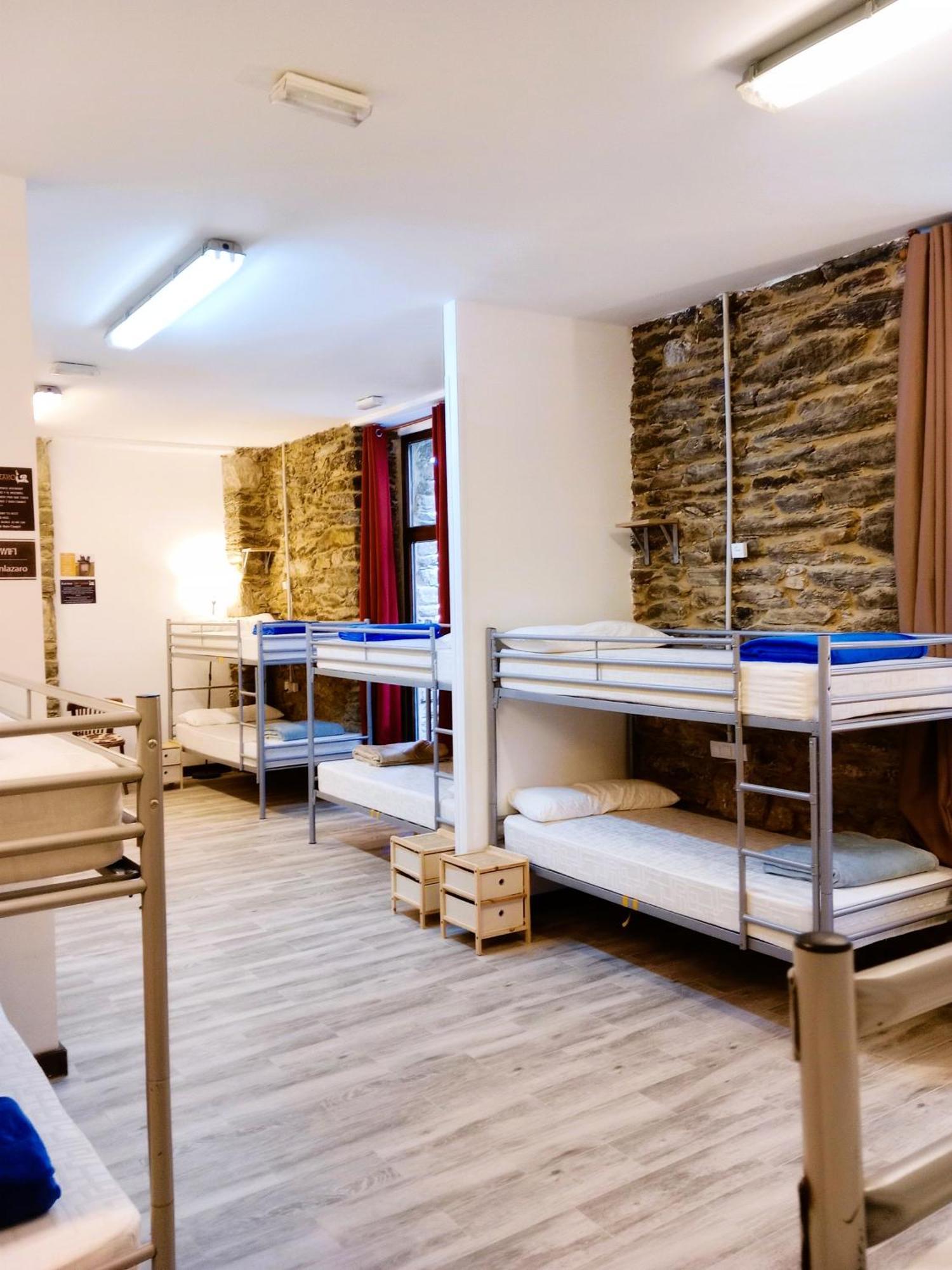 Albergue San Lazaro Саррия Екстериор снимка