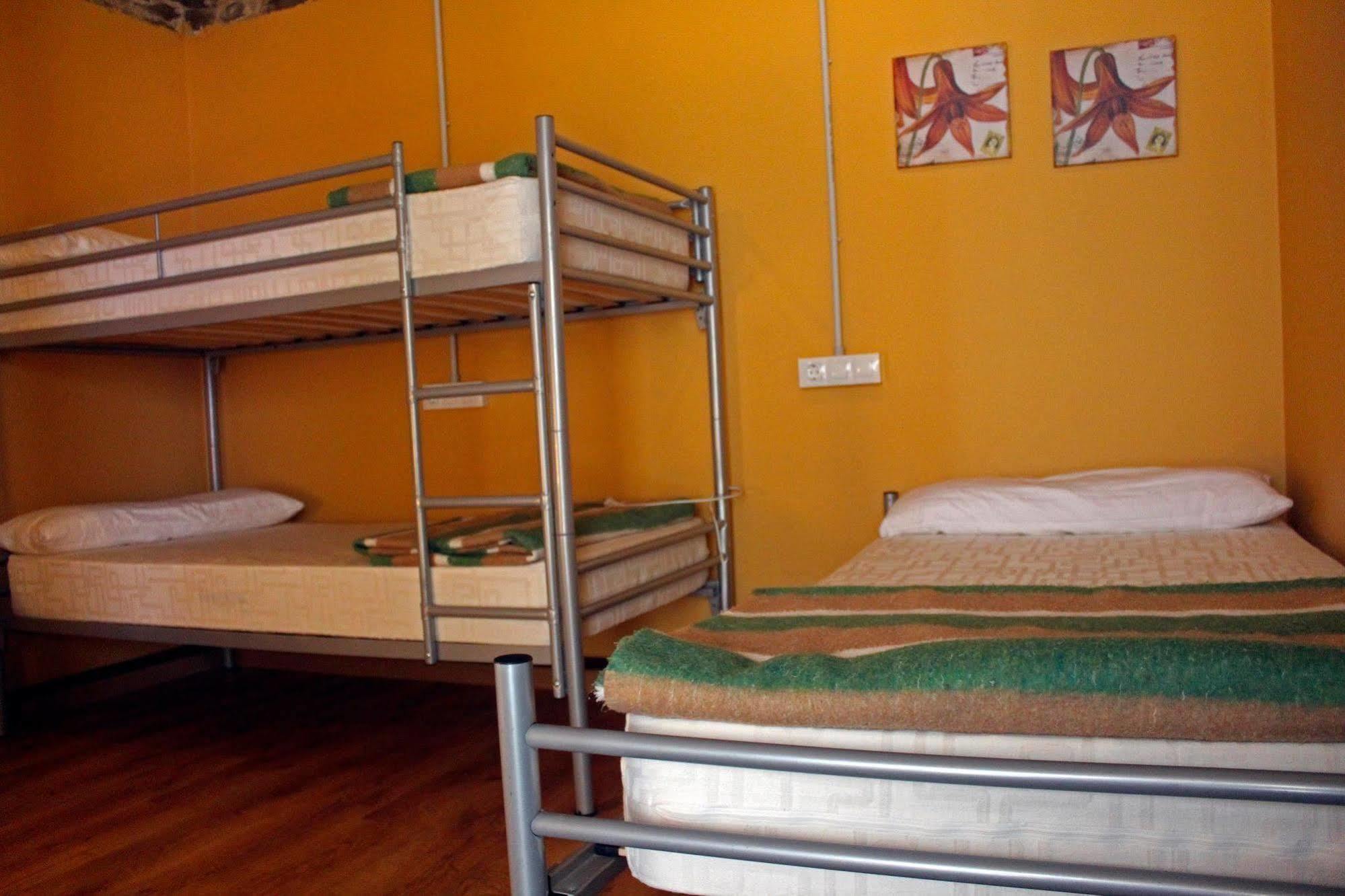 Albergue San Lazaro Саррия Екстериор снимка